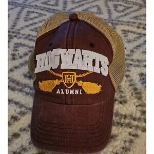 Hogwarts Alumni Mesh Hat Wizarding World